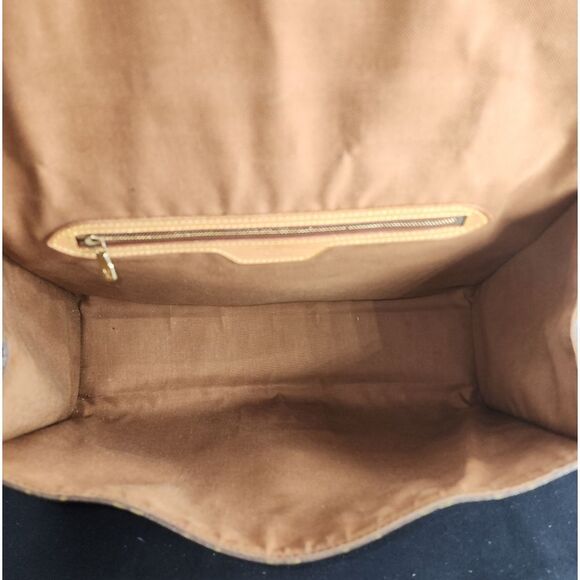 Authentic Louis Vuitton Monogram Beverly 41 2-Way Bag - Picture 14 of 17